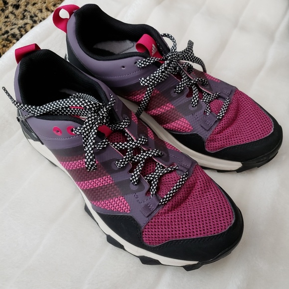 adidas traxion running shoes